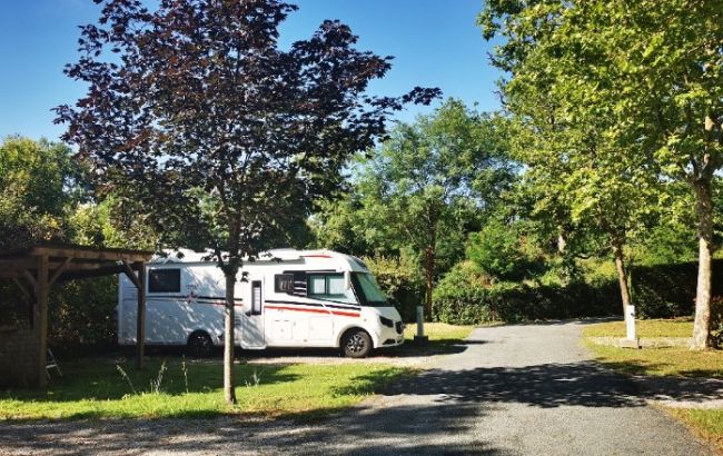 Aire de Stationnement et Borne de Services Camping Car Park de Gaillac