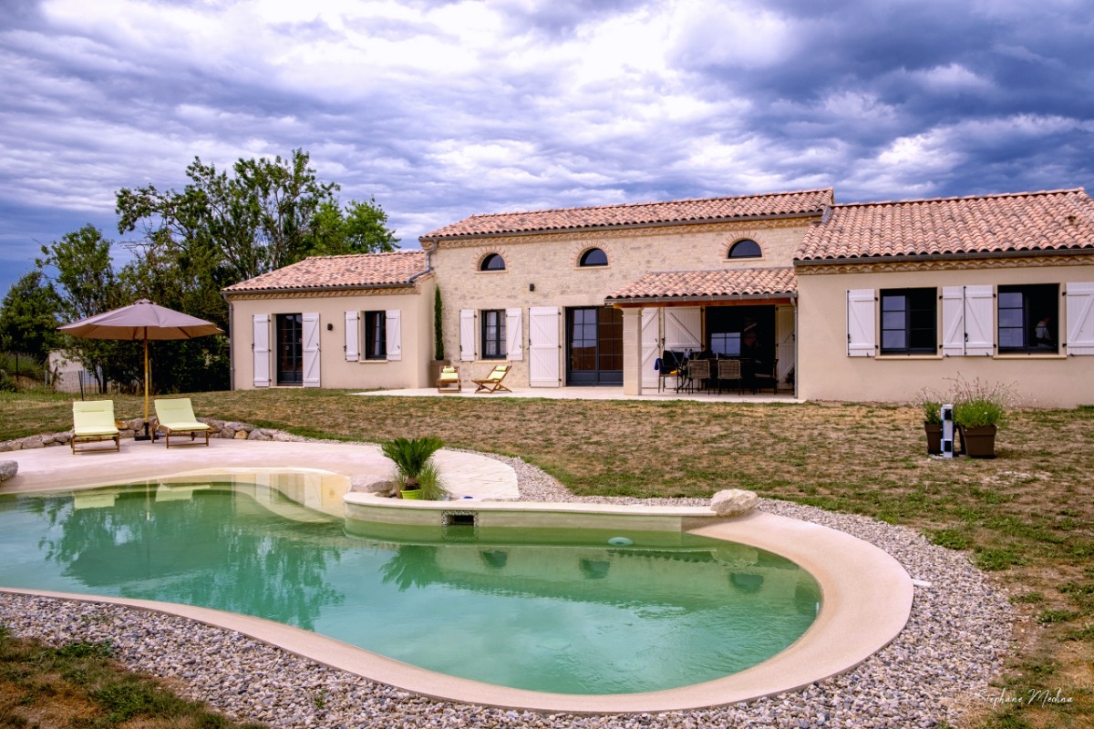 Belle maison de ville avec piscine sur terrain clos entre Albi et Toulouse